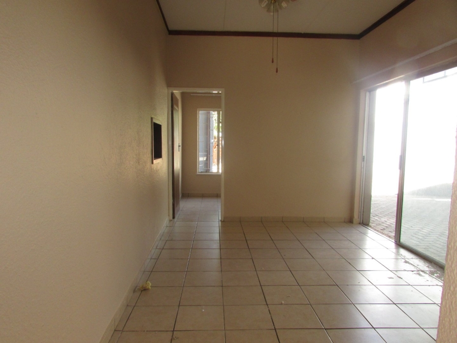 To Let 3 Bedroom Property for Rent in Heuwelsig Free State